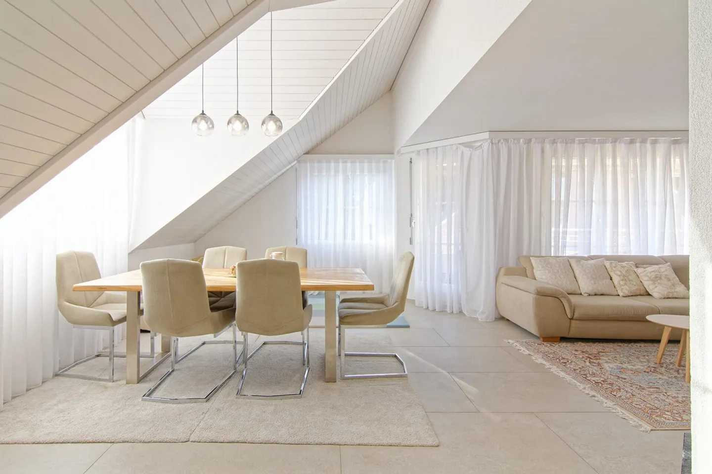 Spacious, bright 4.5-room penthouse apartment with gallery - Photo 3 of 13