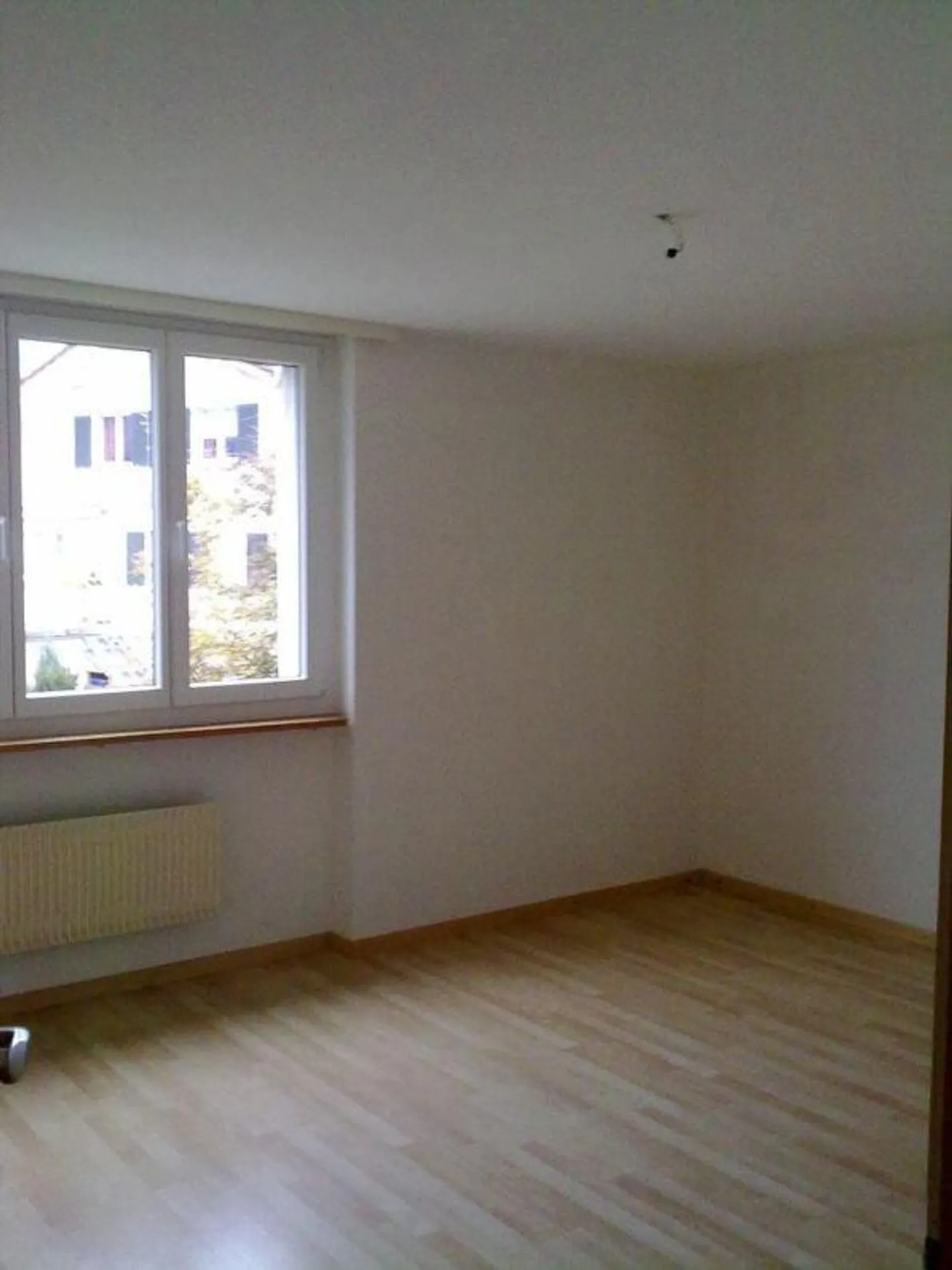 Preiswert: Ruhige 3-Zimmer-Wohnung in zentraler Lage - Foto 4 di 6
