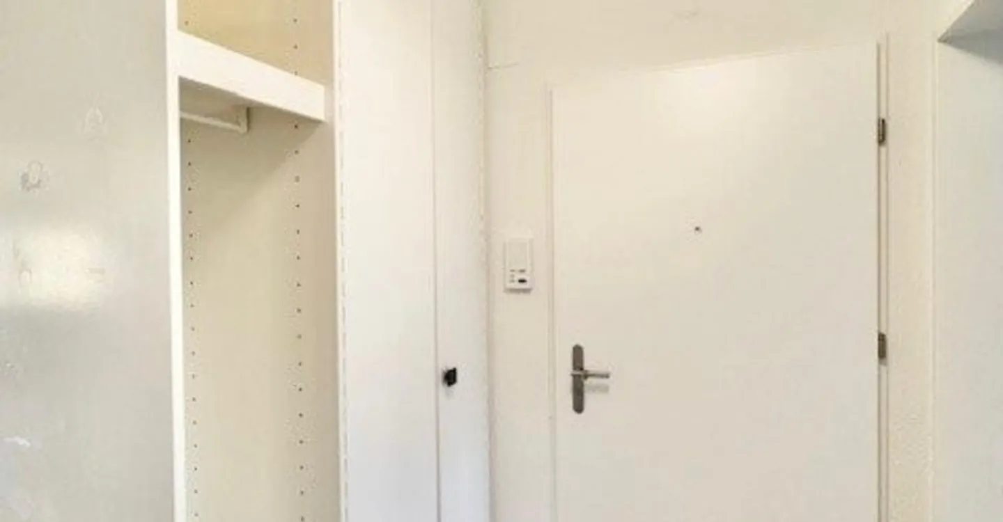 Appartamento attraente di 3,5 locali con cucina moderna e vista sul verde - Foto 2 di 5