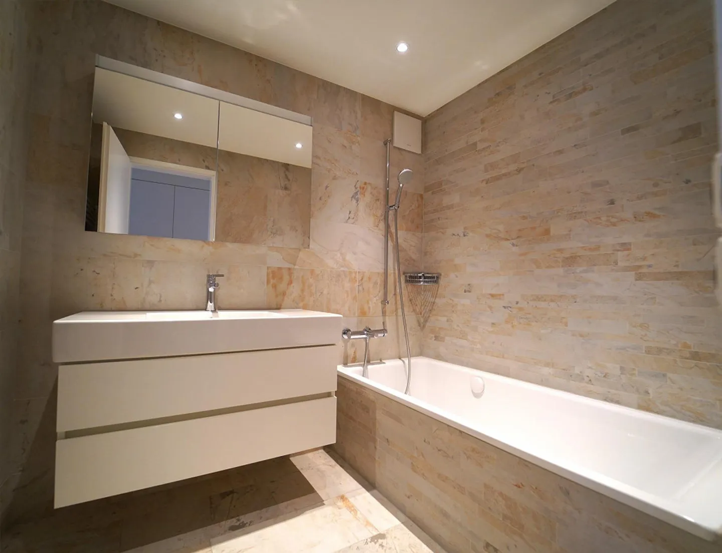 Belle appartement de 4,5 pièces à Buonas - Photo 5 sur 6