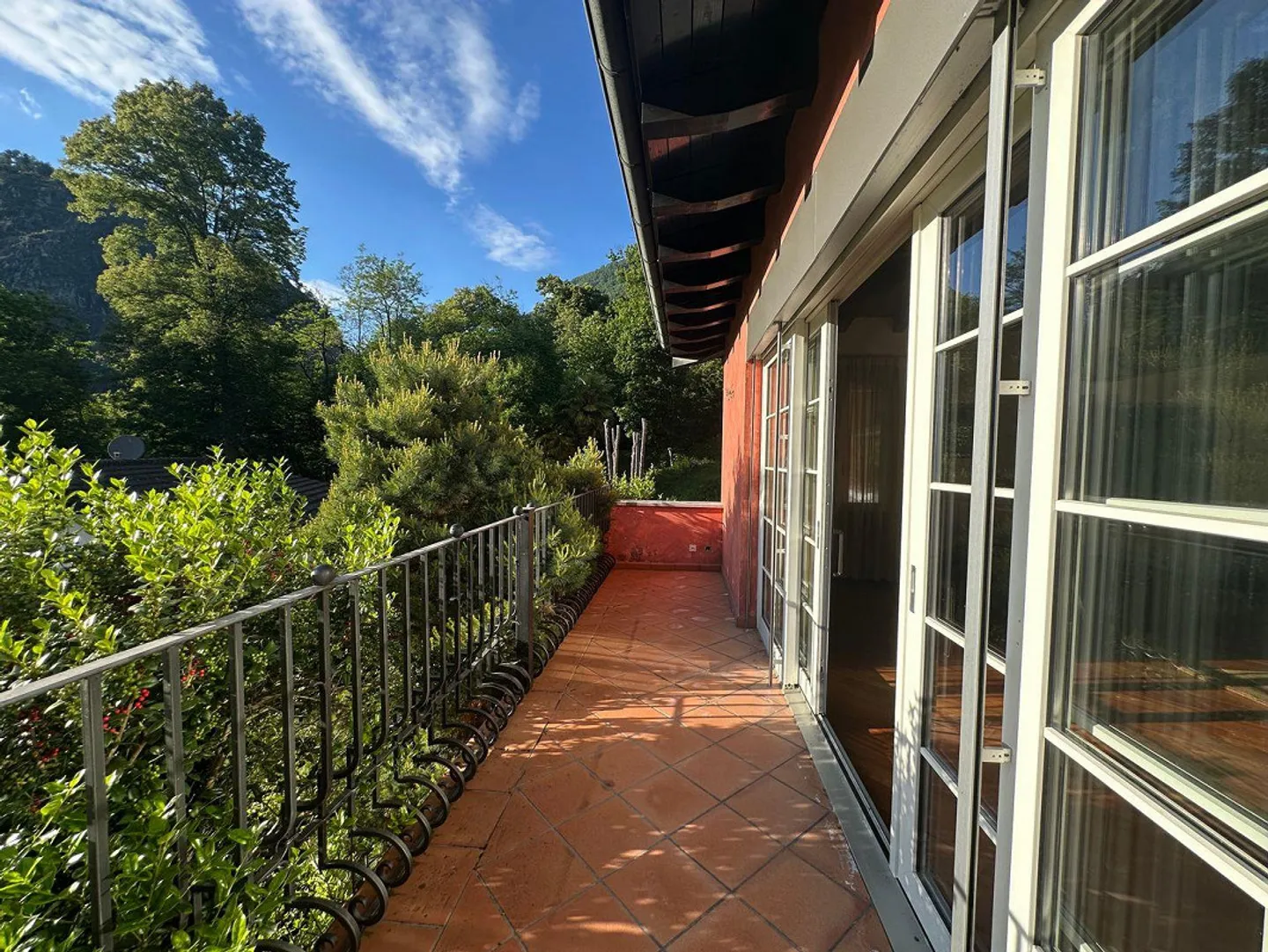 Villa with Panoramic Pool - Photo 3 of 21