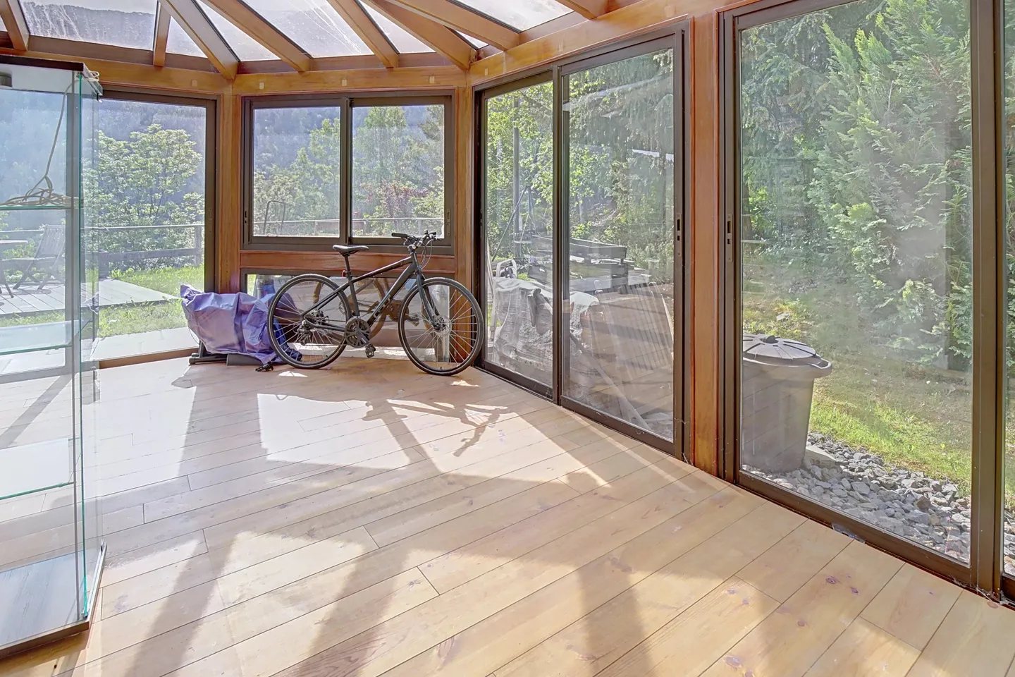 Charming Chalet with Mountain Views - Photo 20 of 29