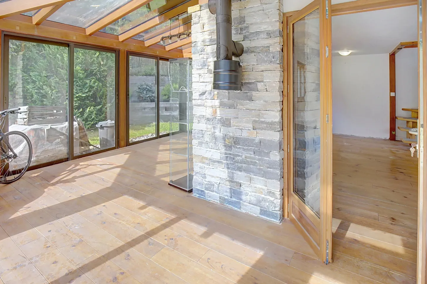 Charming Chalet with Mountain Views - Photo 22 of 29