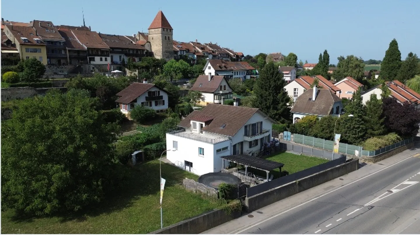 Casa familiare con due appartamenti – L'equilibrio tra comfort abitativo e rendimento - Foto 1 di 7
