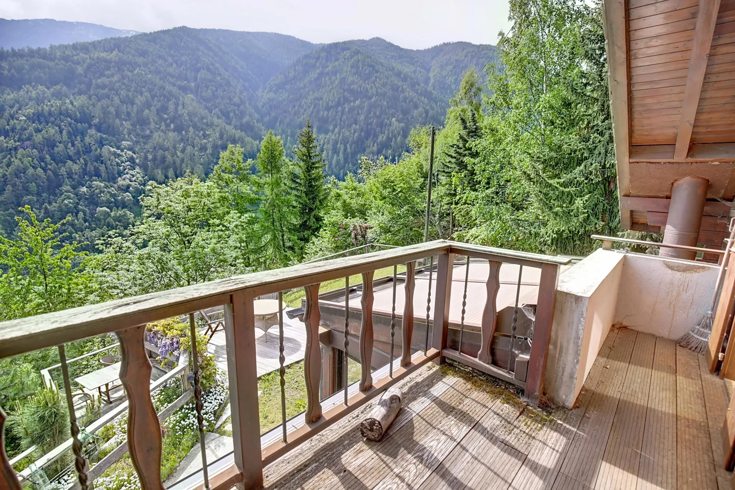 Charming Chalet with Mountain Views - Photo 27 of 29
