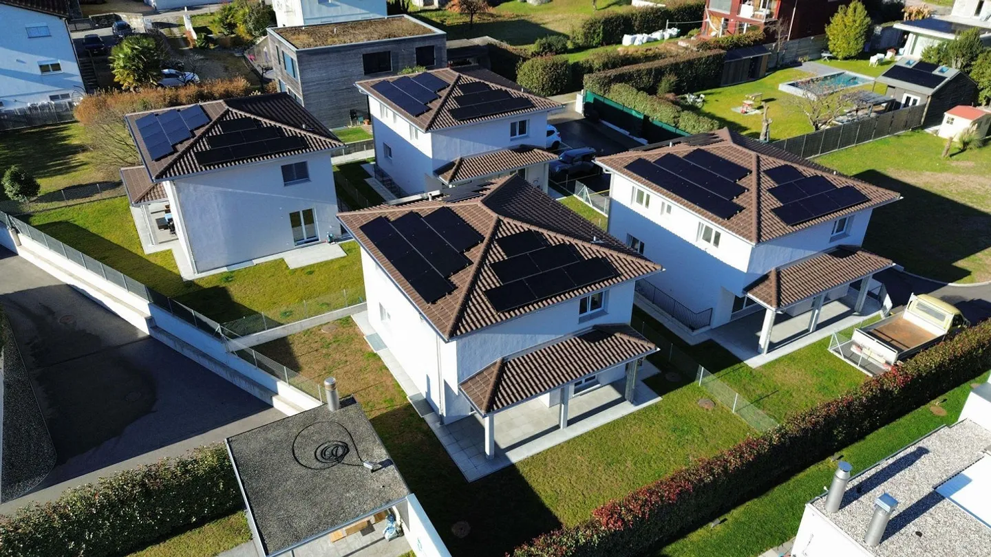 Elegant Family Home in Cugnasco - Photo 11 of 11