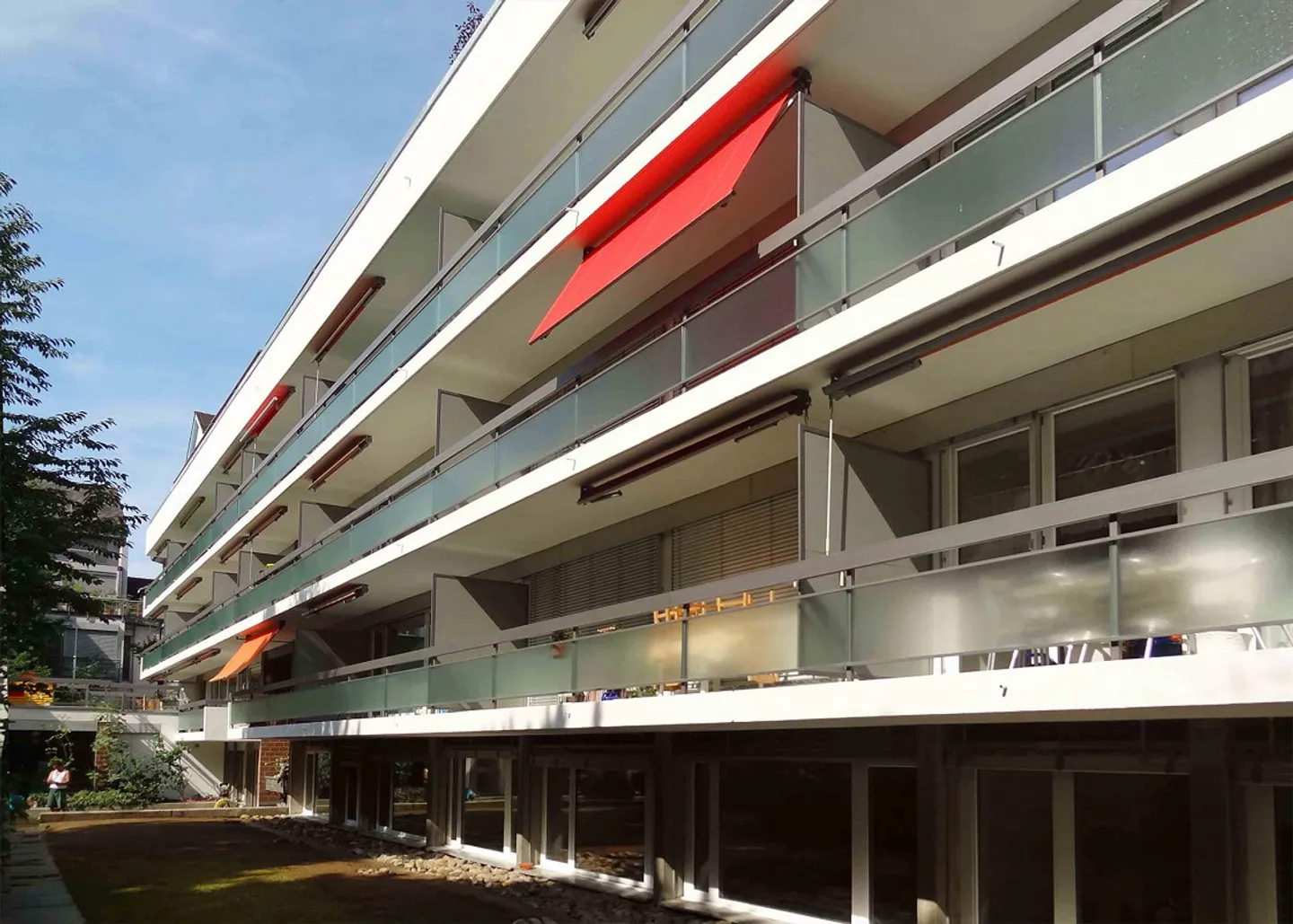 Appartement 2,5 pièces avec balcon et vue sur le vert - Photo 7 sur 7