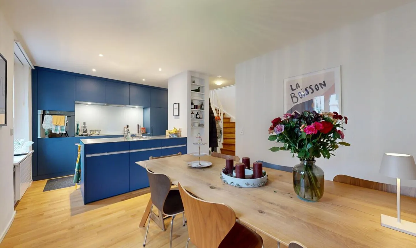 Maison de ville rénovée avec style et extension moderne - Photo 7 sur 11