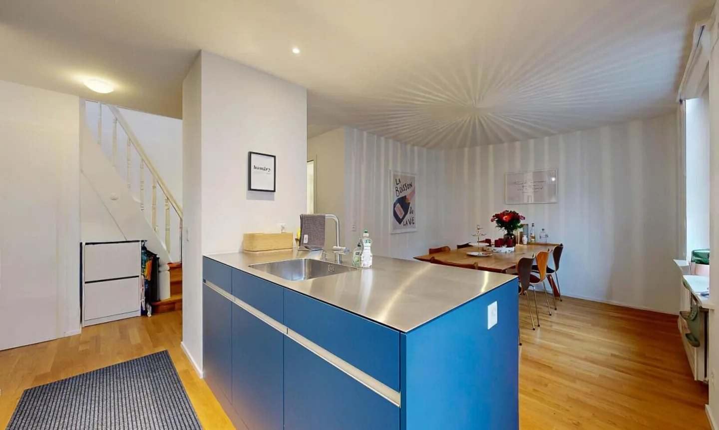 Maison de ville rénovée avec style et extension moderne - Photo 8 sur 11