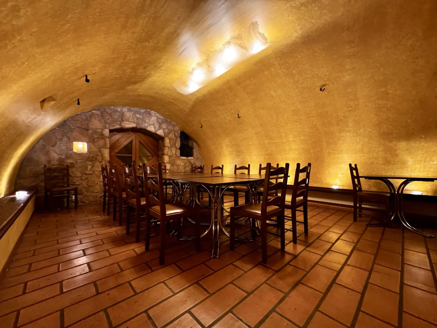 Restaurant charmant dans le centre historique de Muttenz - Photo 14 sur 15