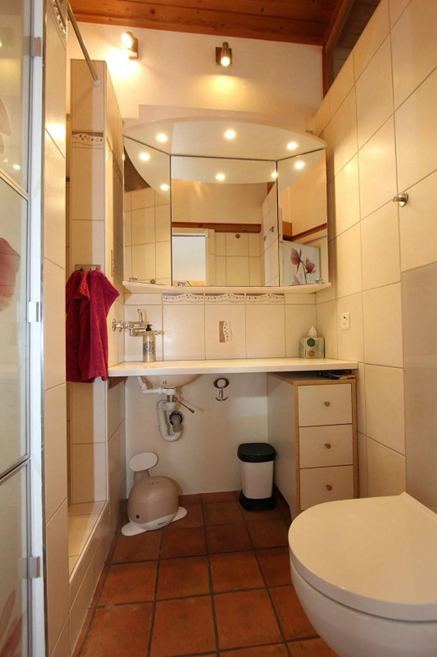 Casa Atrium Attraente in una Posizione Soleggiata e Vicina alla Città - Foto 5 di 13