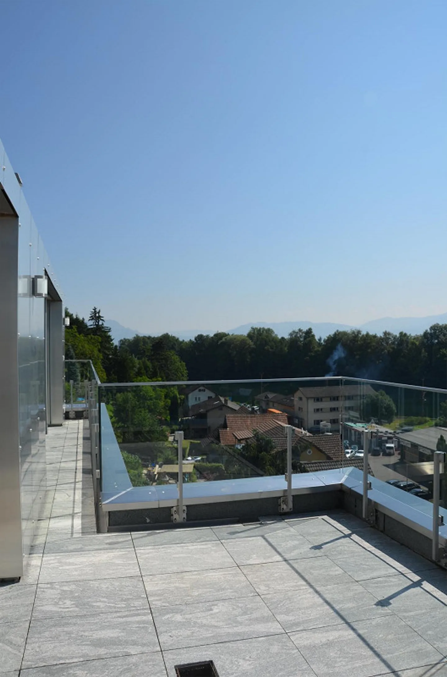 Edel ausgebaute Wohnung mit Weitblick - Foto 10 di 16