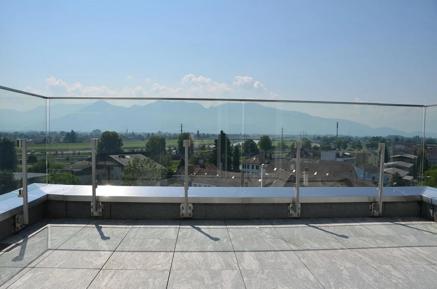 Edel ausgebaute Wohnung mit Weitblick - Foto 11 di 16