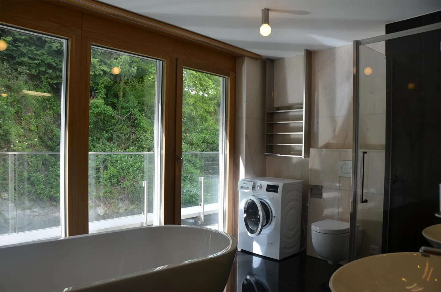 Edel ausgebaute Wohnung mit Weitblick - Foto 15 di 16