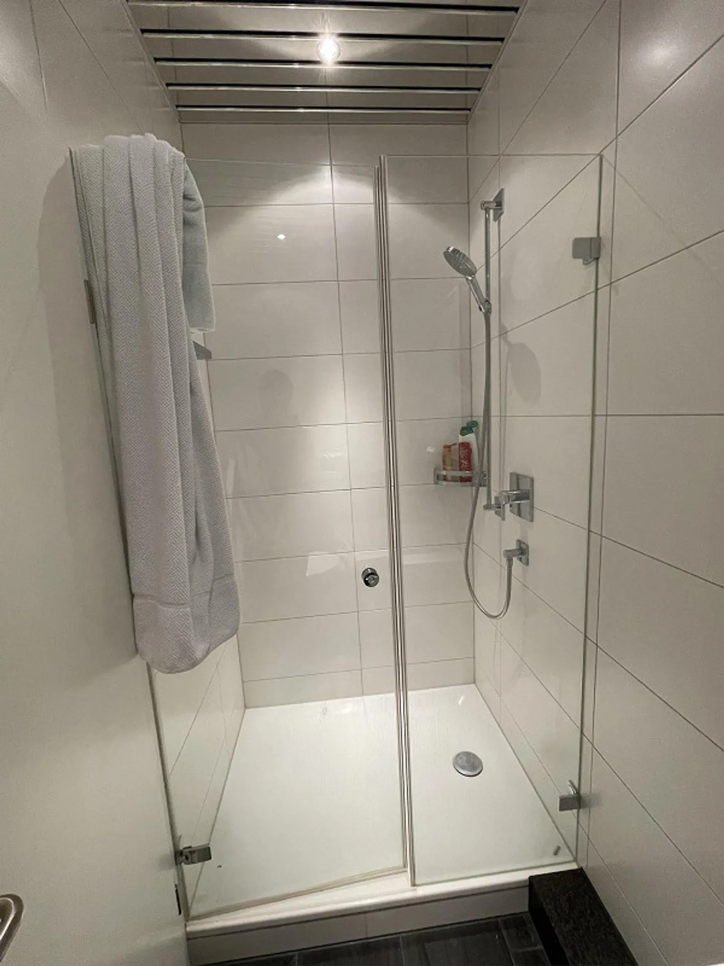 Charmante appartement 2.5 pièces au cœur de Hünenberg - Photo 8 sur 9