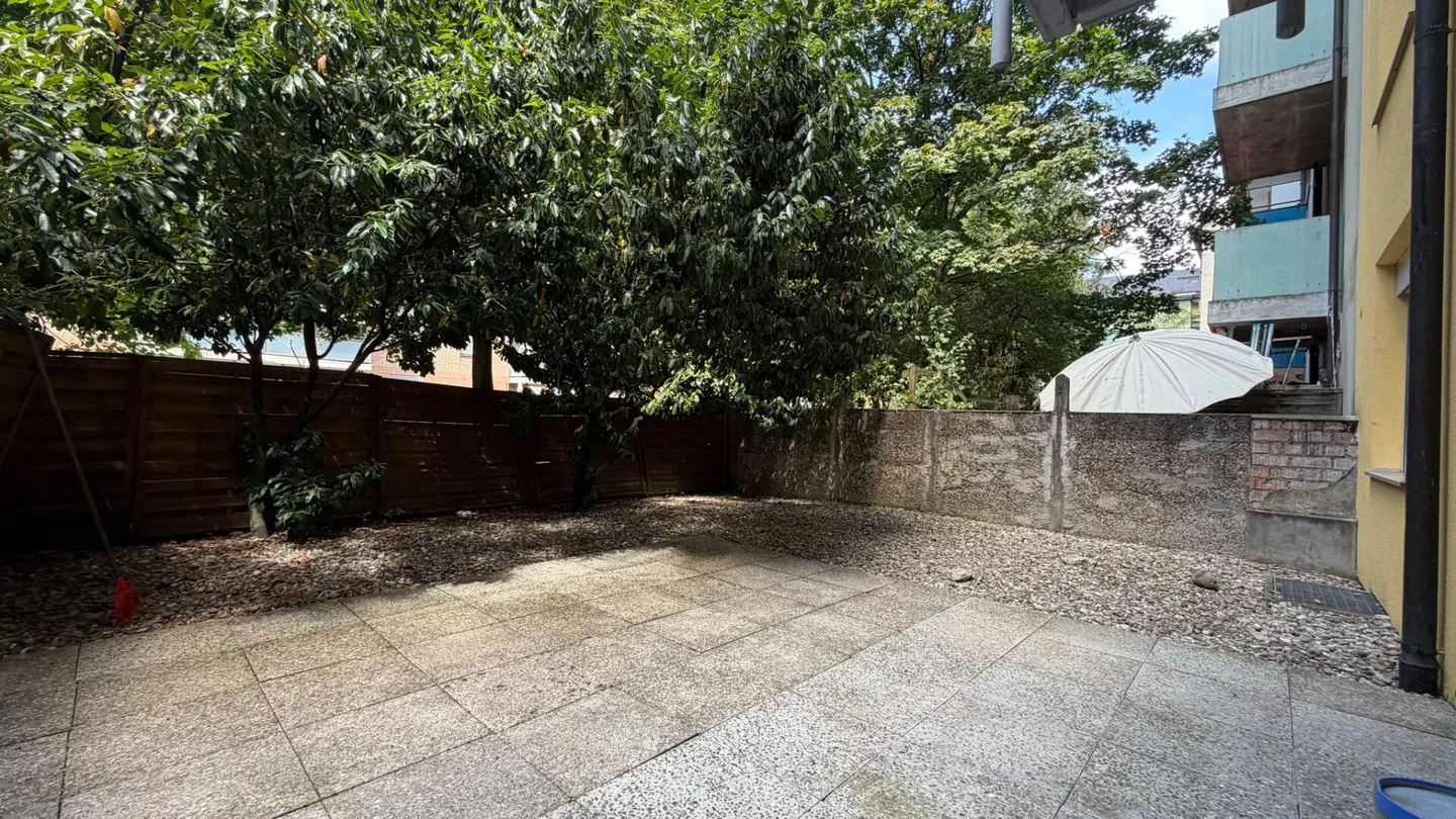 Appartement 3 pièces bien entretenu avec grande terrasse privée à Bâle - Photo 5 sur 10
