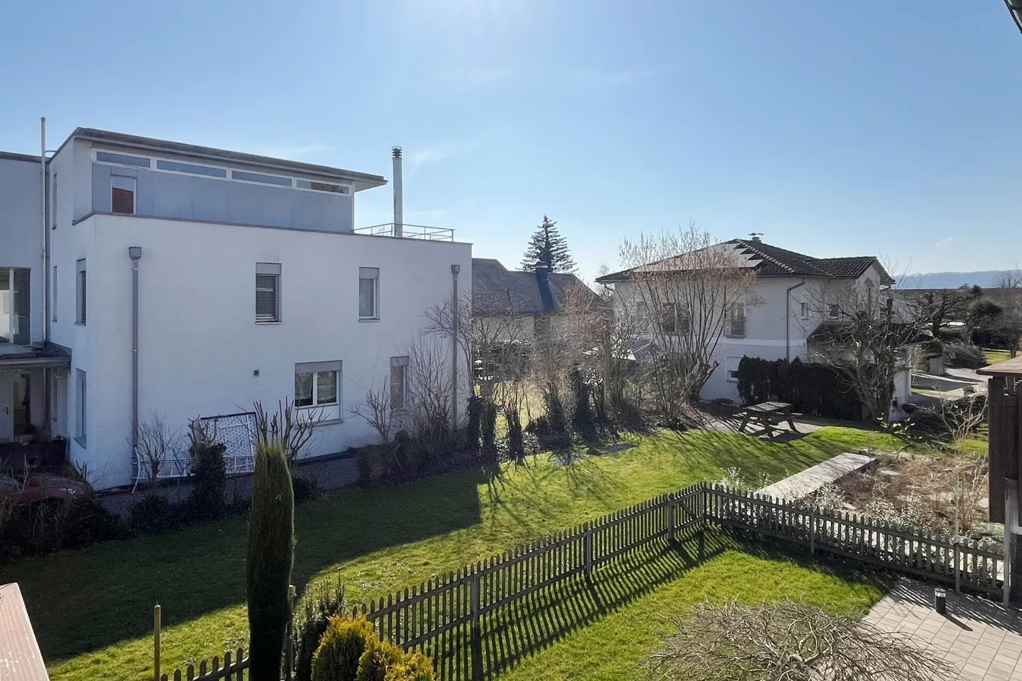 Condominio progettato in modo attraente in una posizione tranquilla - Foto 8 di 8