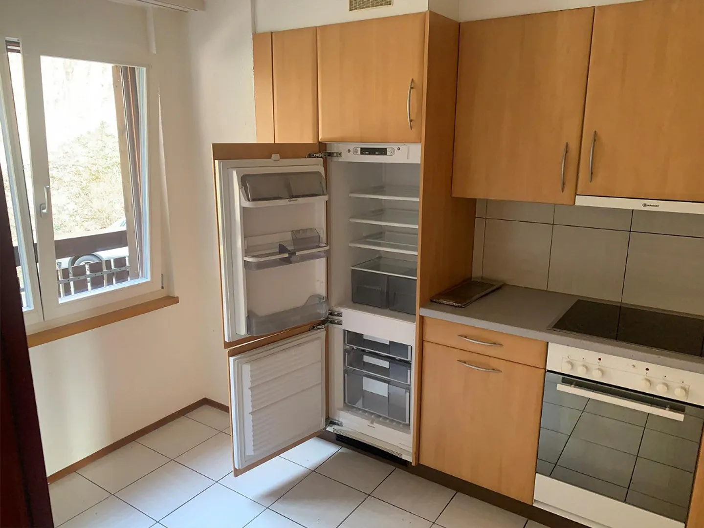 4.5-Zimmerwohnung mit herrlicher Sicht auf die Aare und das Bödeli - Foto 2 von 10