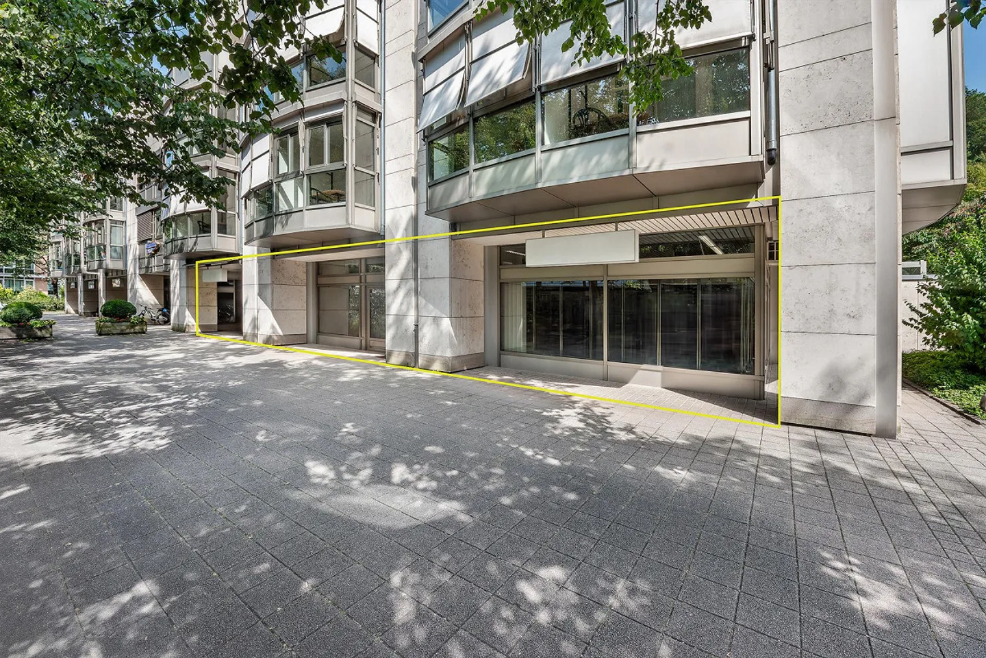 Newly renovated shop premises for under CHF 800,000 in the heart of Zug! - Photo 8 of 10