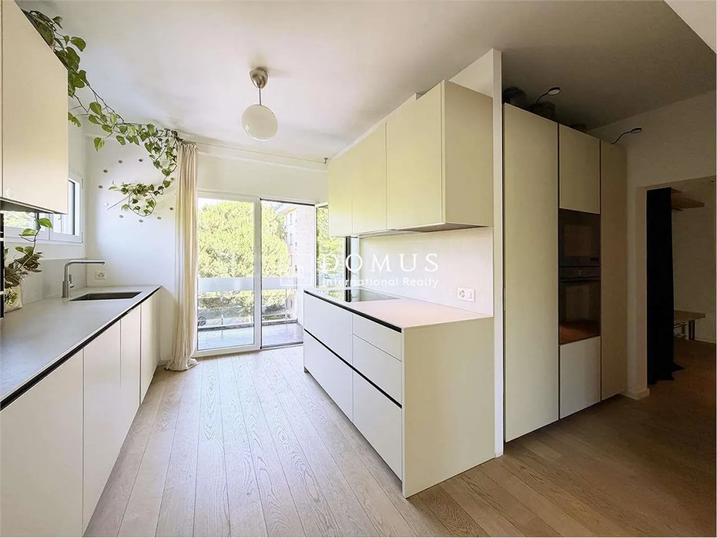 Appartamento Elegante con Vista Verde - Foto 1 di 13