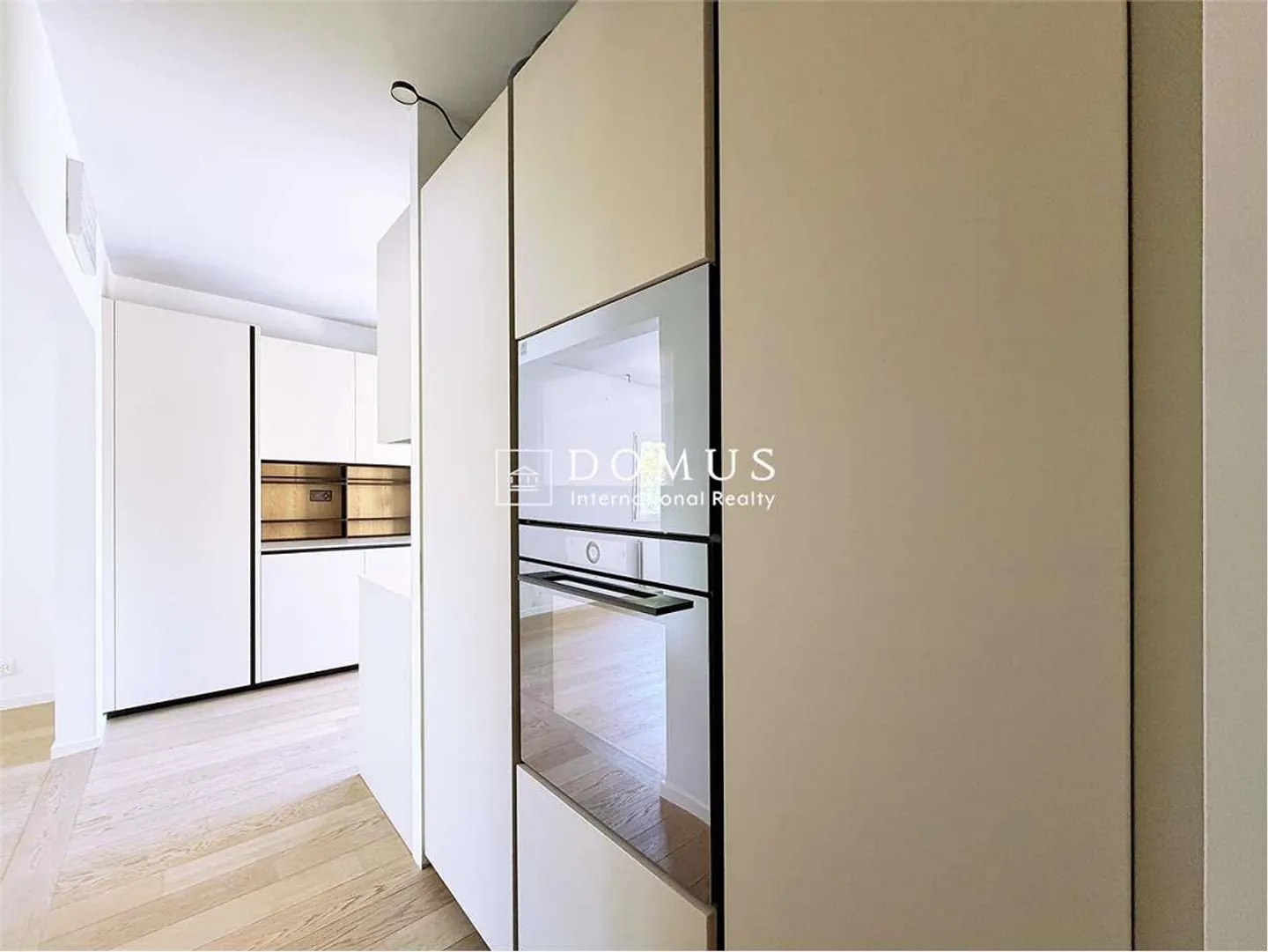 Appartamento Elegante con Vista Verde - Foto 4 di 13