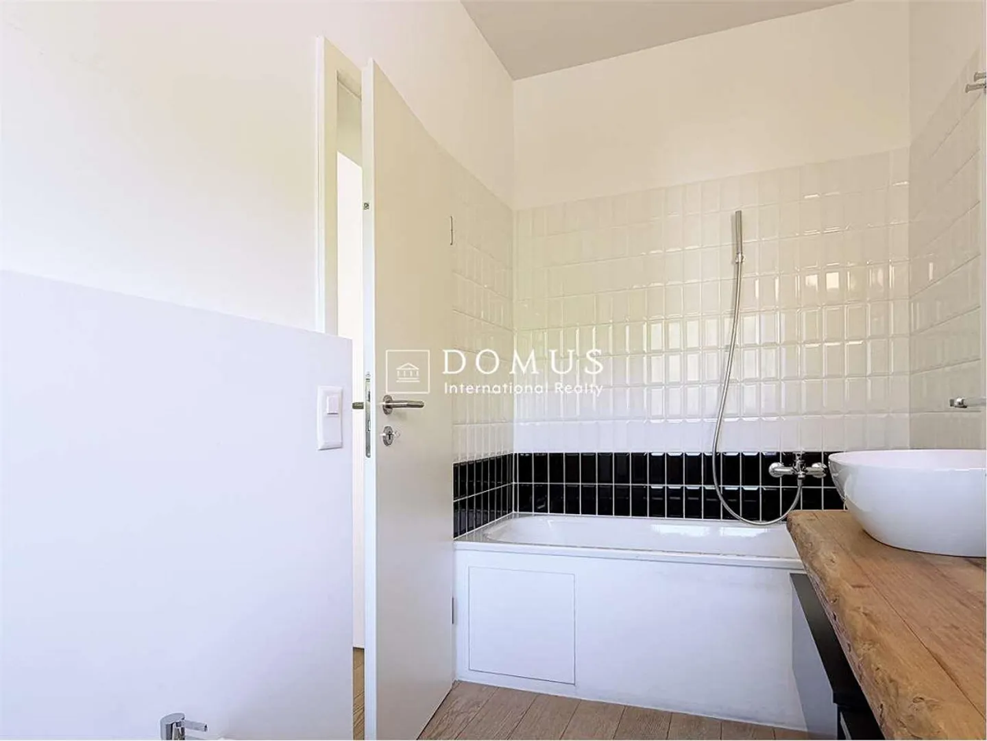 Appartamento Elegante con Vista Verde - Foto 7 di 13