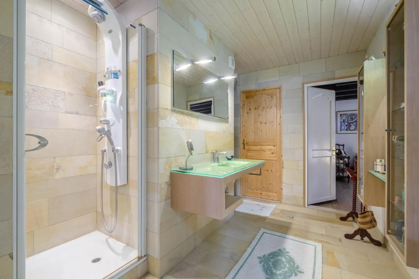 Haus mit 15 Zimmern - Foto 3 von 4
