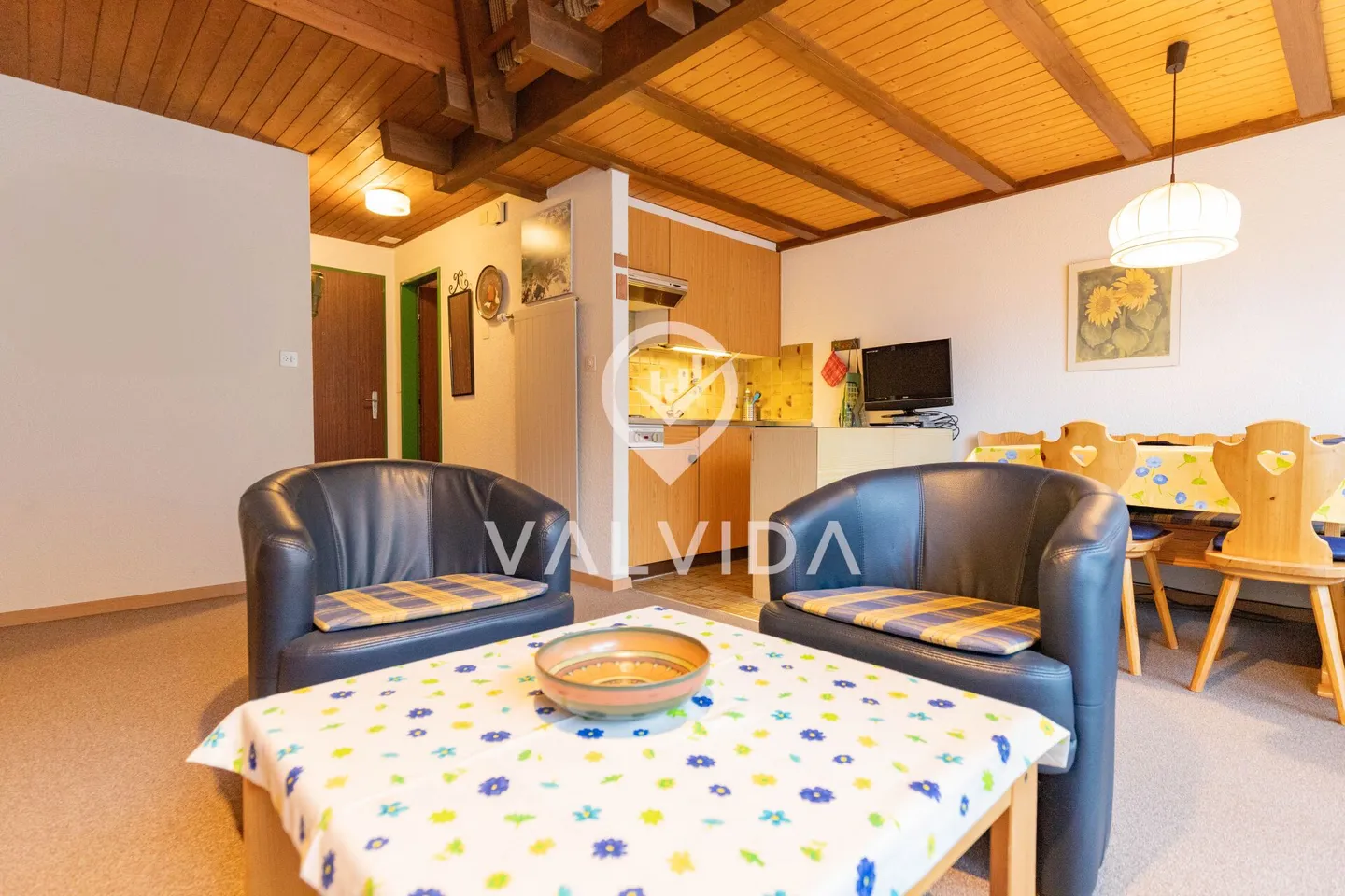 Charming 2.5-Room Apartment in Wiler - Your Perfect Holiday Home Near Lauchernalp - Photo 2 of 10