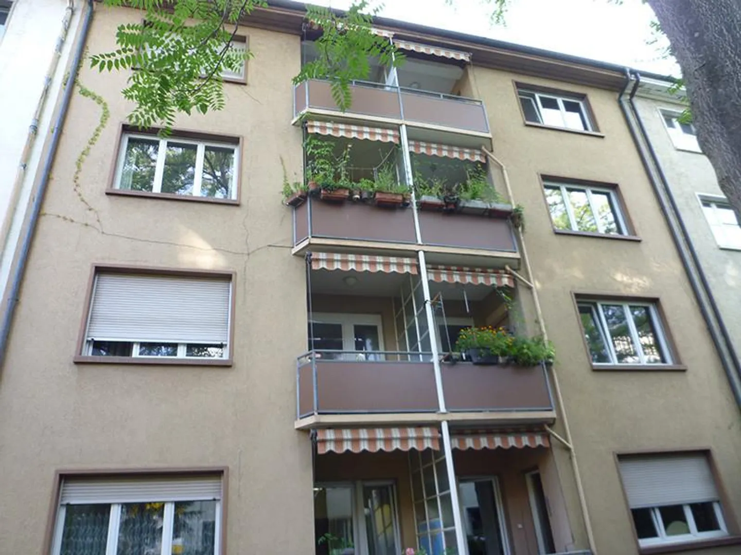 Wohnen im beliebten Gotthelfquartier, Nähe Merian-Iselin Spital - Foto 2 von 5