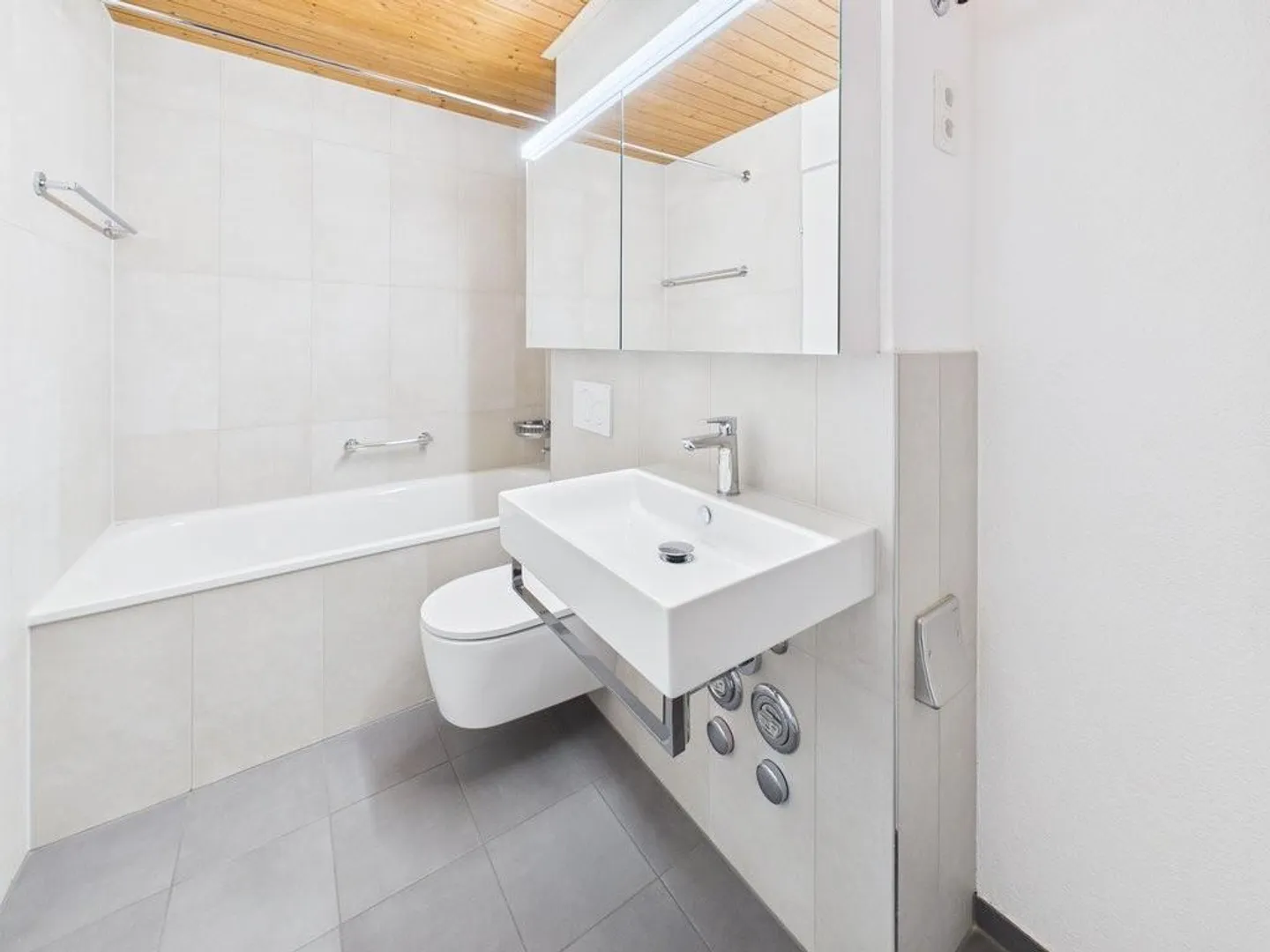 Erstvermietung nach Gesamtsanierung - Foto 3 von 10