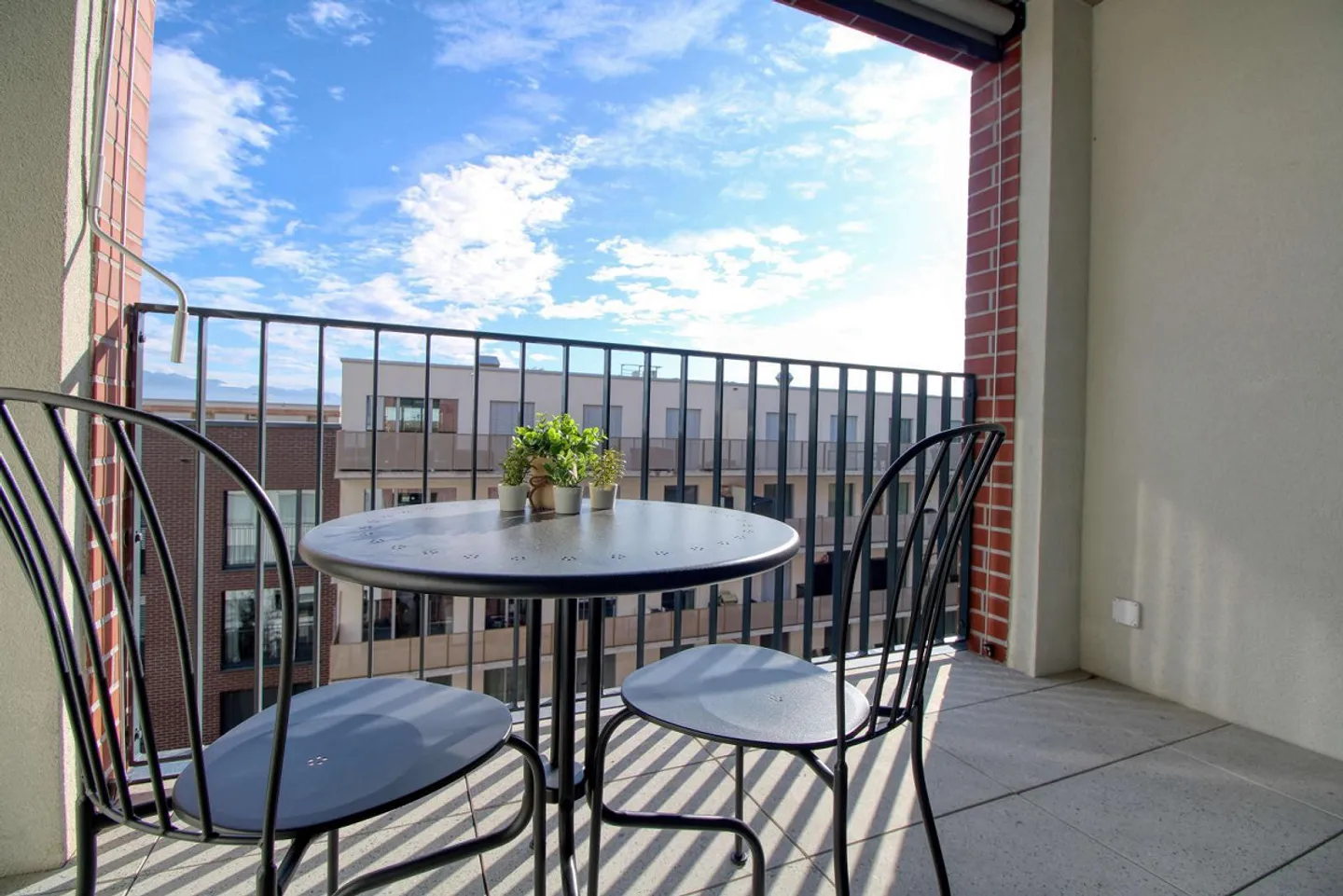 Spacious Coliving Apartment in Crissier with private Balcony - Foto 7 di 19