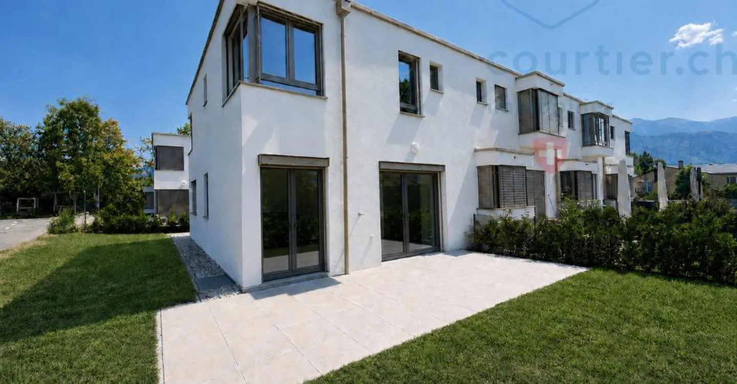 La Tour-de-Trême - Comfort, modernity and calm: villa in PPE - Photo 2 of 11