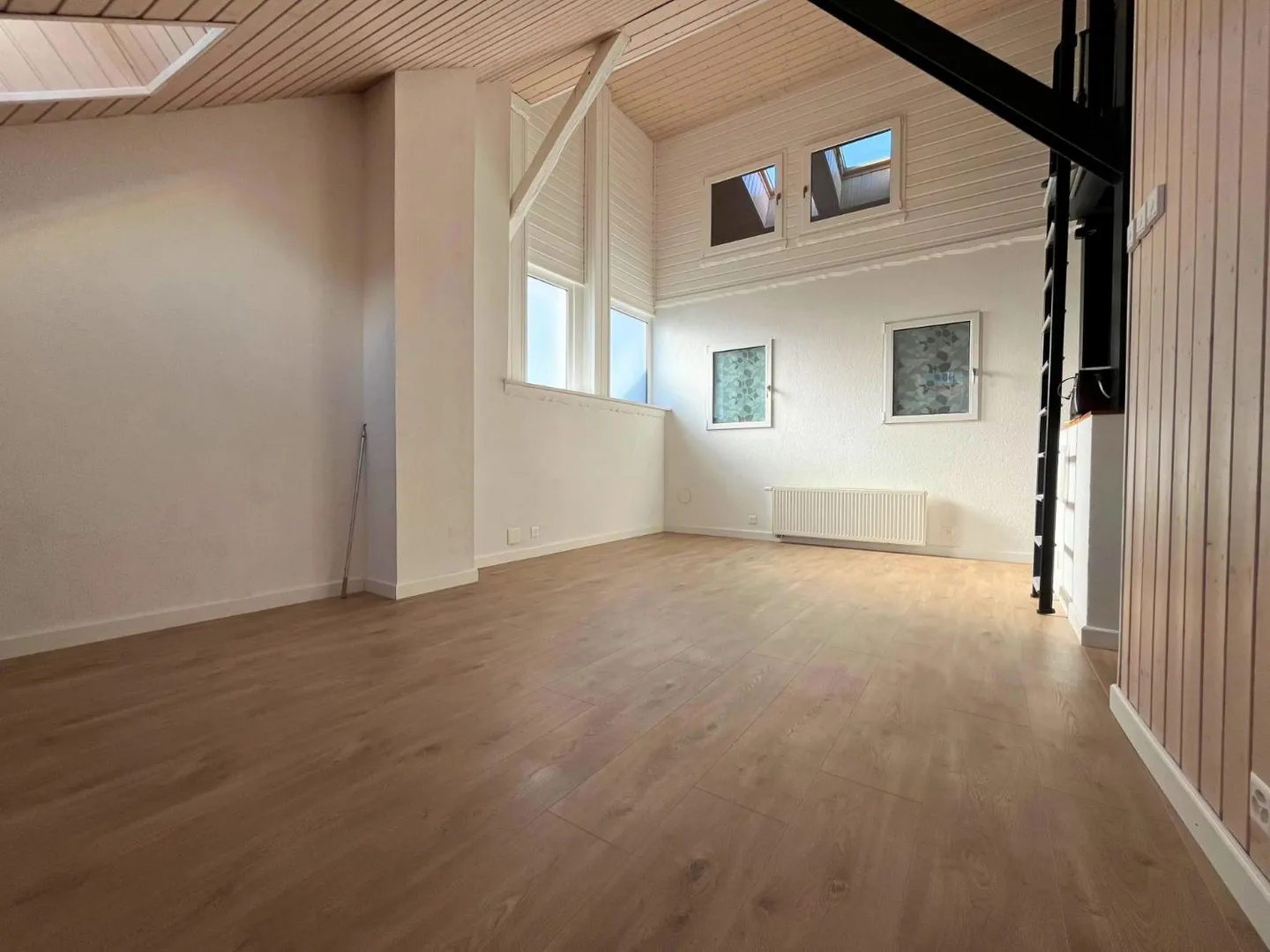 Appartement 4.5 pièces rénové - Photo 2 sur 10