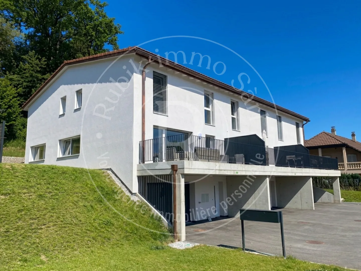 New semi-detached house just steps from Bulle - Photo 1 of 13