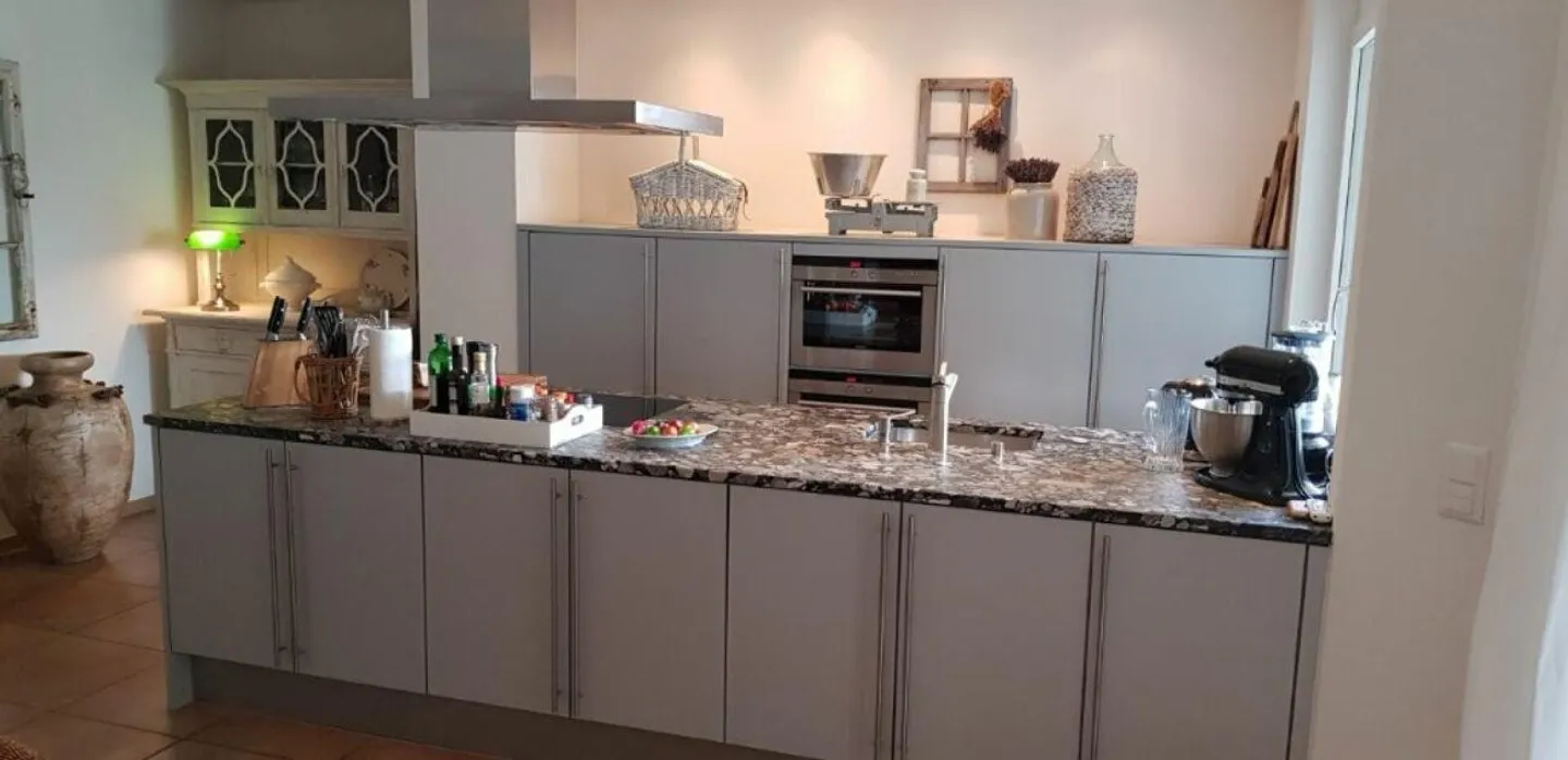 Condominium moderne de 4,5 pièces avec deux balcons et parking souterrain... - Photo 6 sur 19