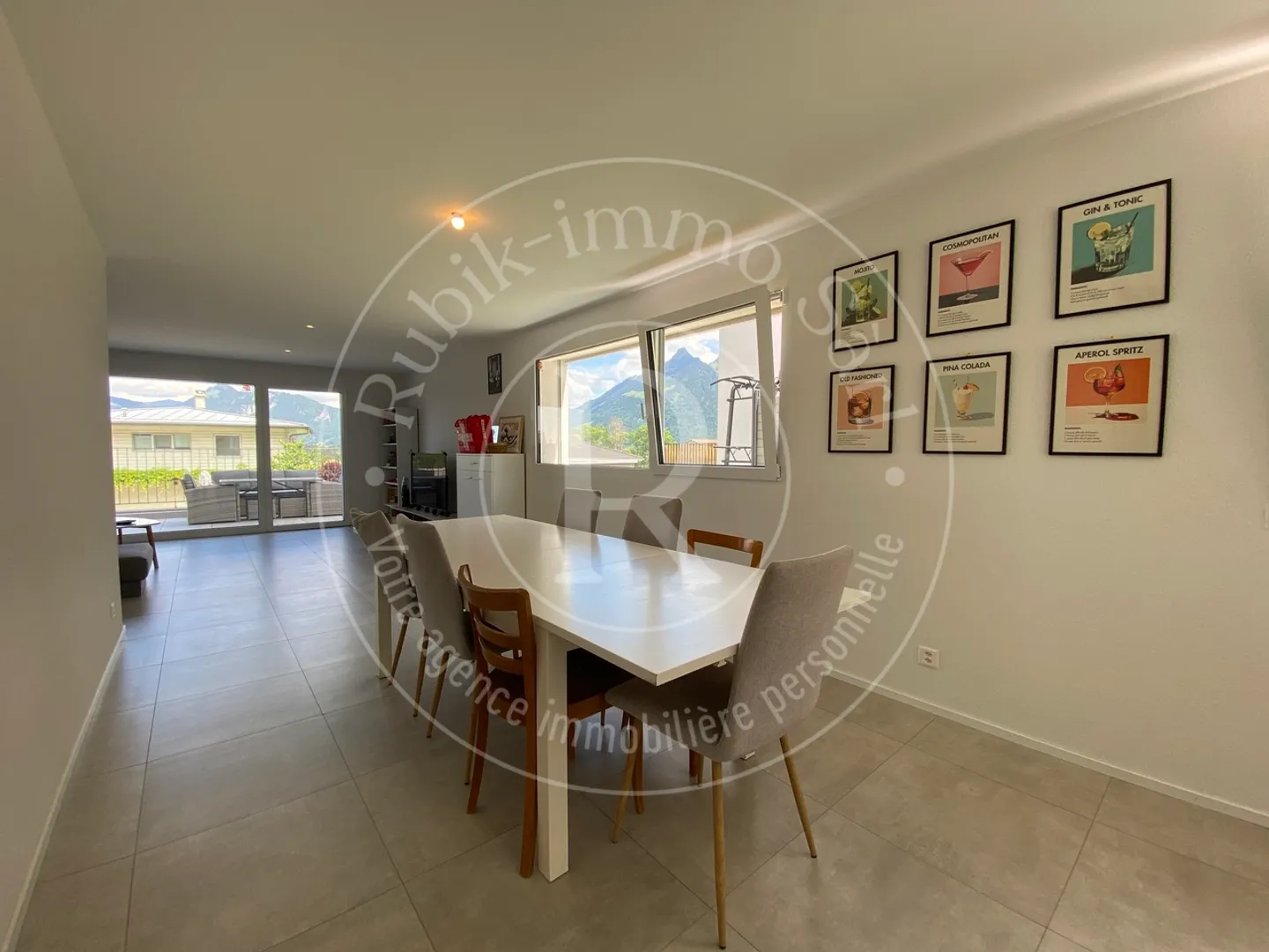 New semi-detached house just steps from Bulle - Photo 6 of 13
