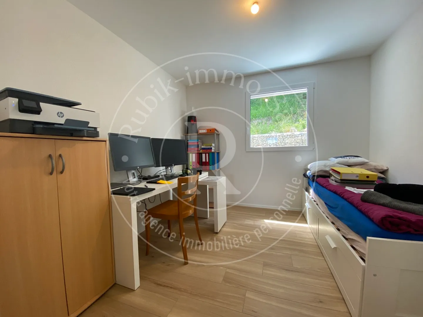 New semi-detached house just steps from Bulle - Photo 12 of 13
