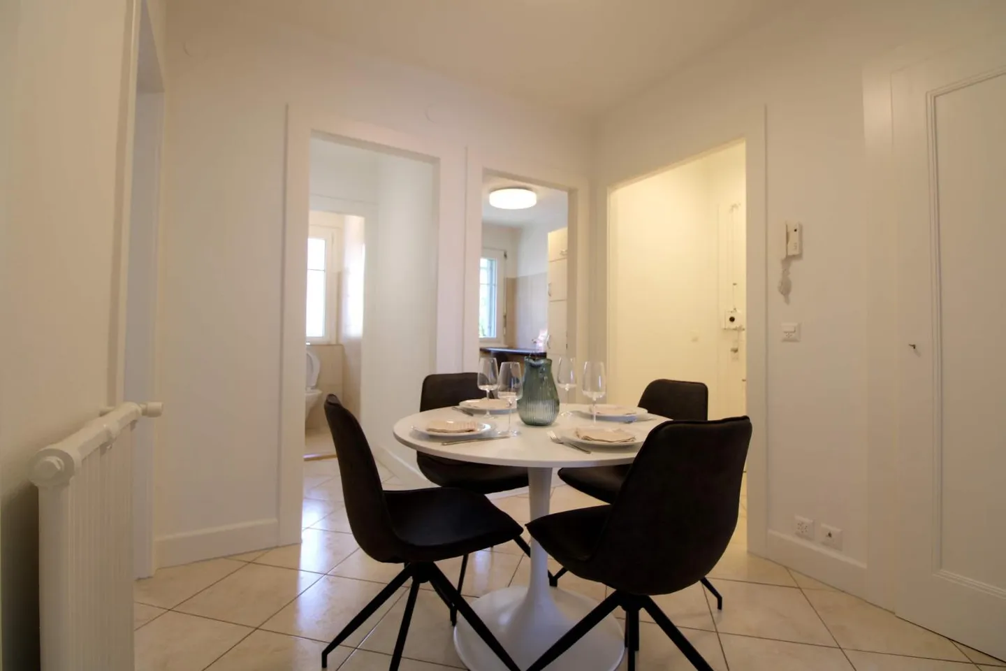 Coliving moderno tra vita lacustre e vita cittadina a Losanna - Foto 13 di 30
