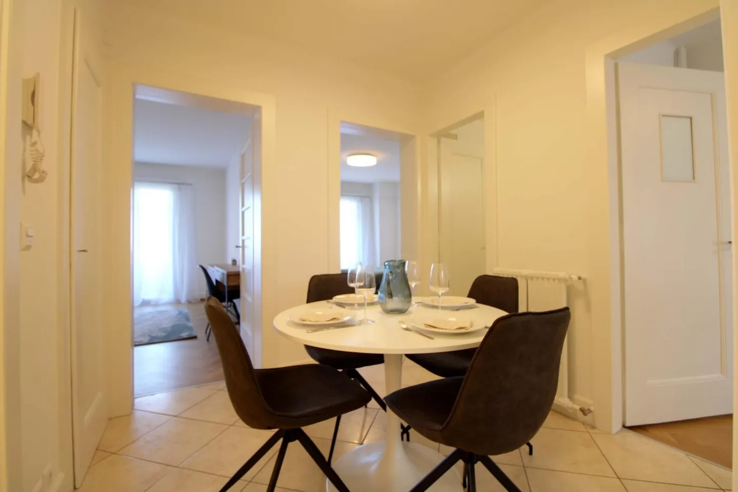 Coliving moderno tra vita lacustre e vita cittadina a Losanna - Foto 15 di 30