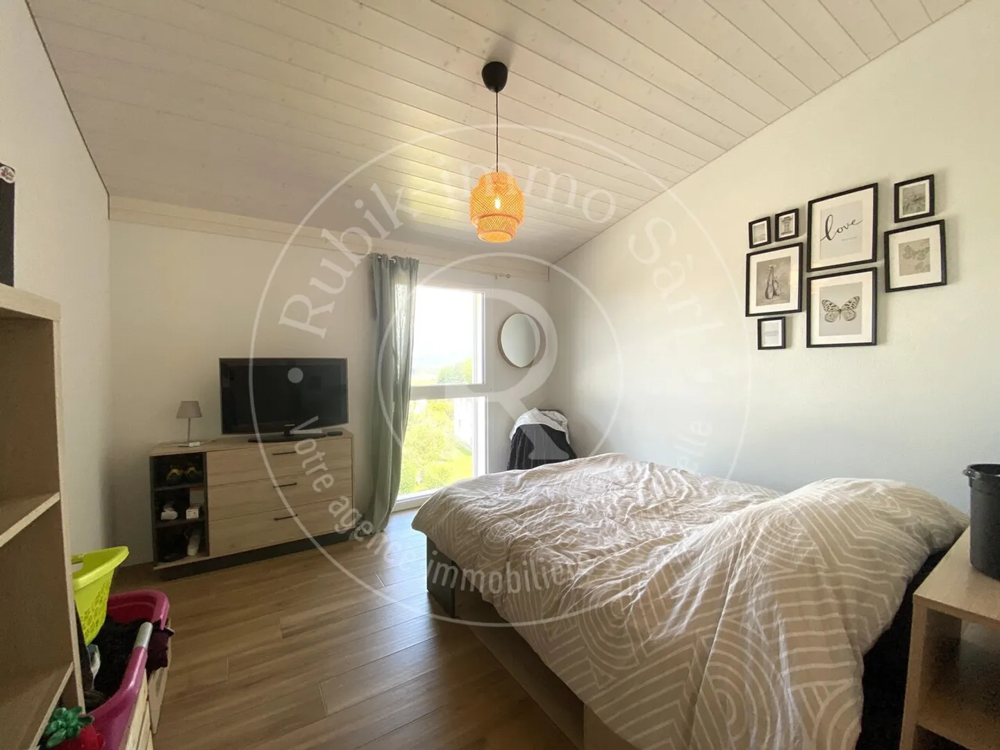New semi-detached house just steps from Bulle - Photo 8 of 13
