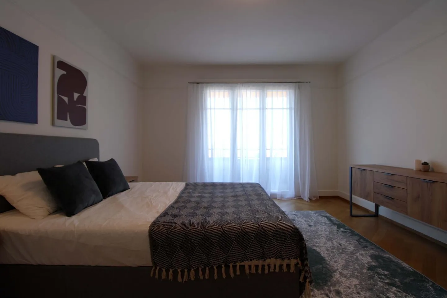 Coliving moderno tra vita lacustre e vita cittadina a Losanna - Foto 2 di 30