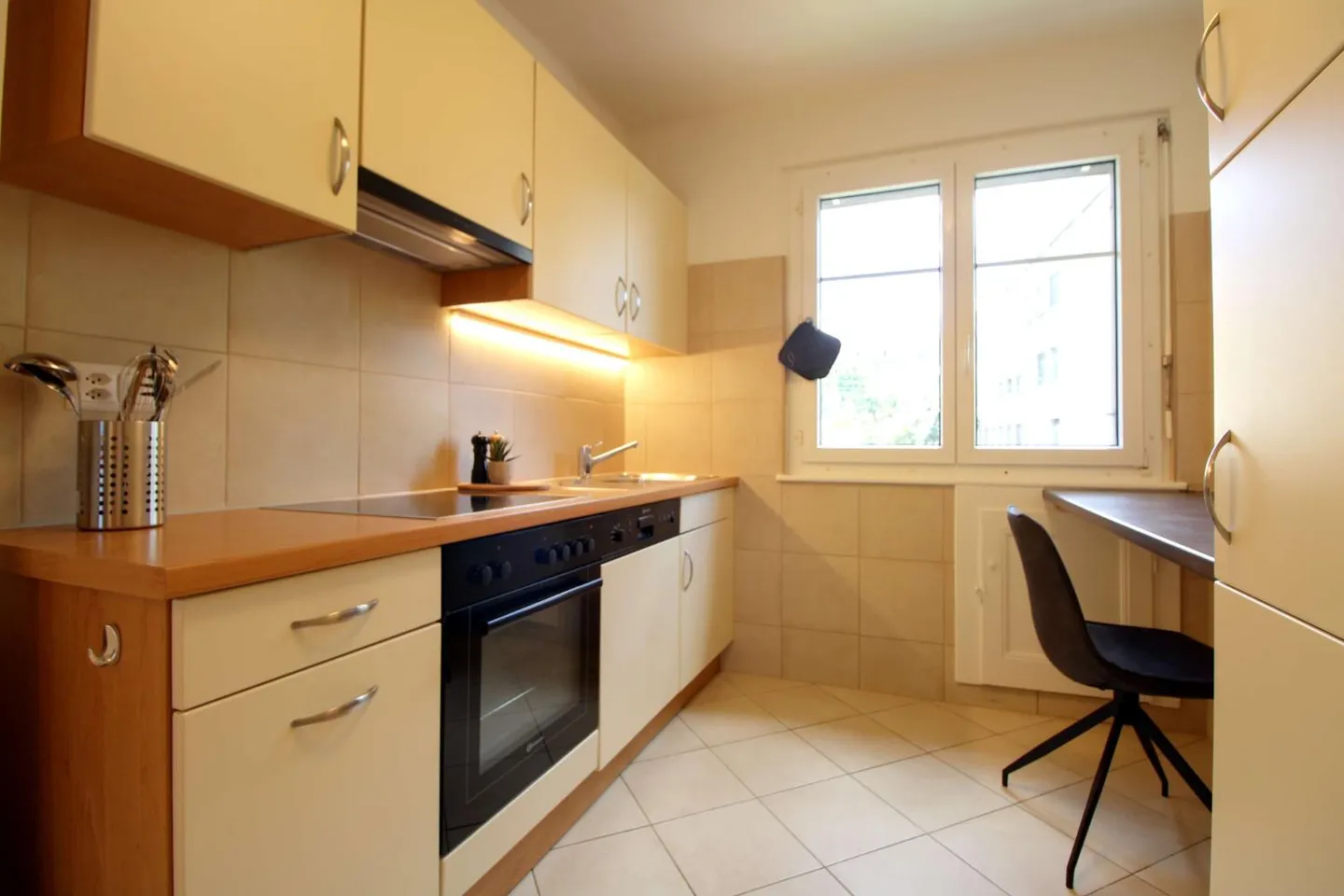 Coliving moderno tra vita lacustre e vita cittadina a Losanna - Foto 6 di 30