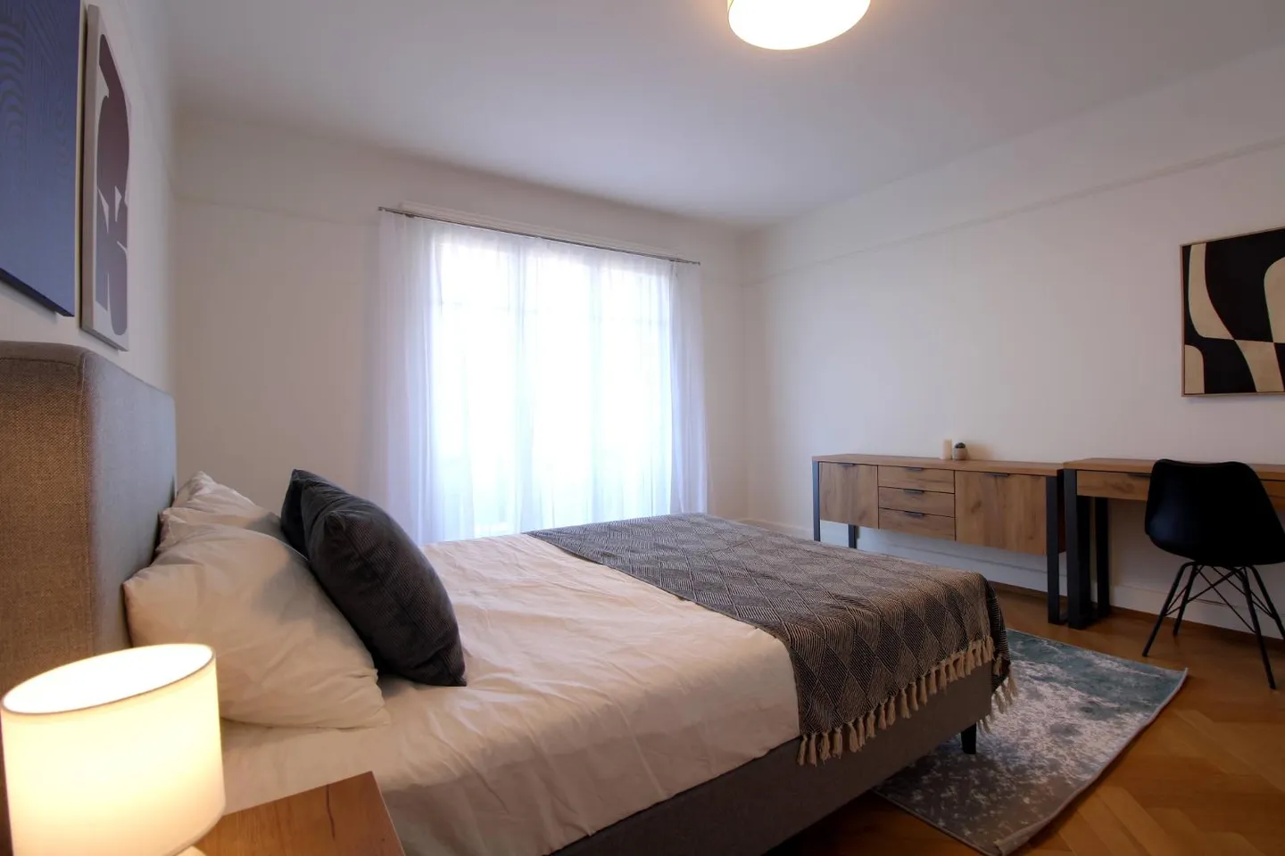 Coliving moderno tra vita lacustre e vita cittadina a Losanna - Foto 7 di 30