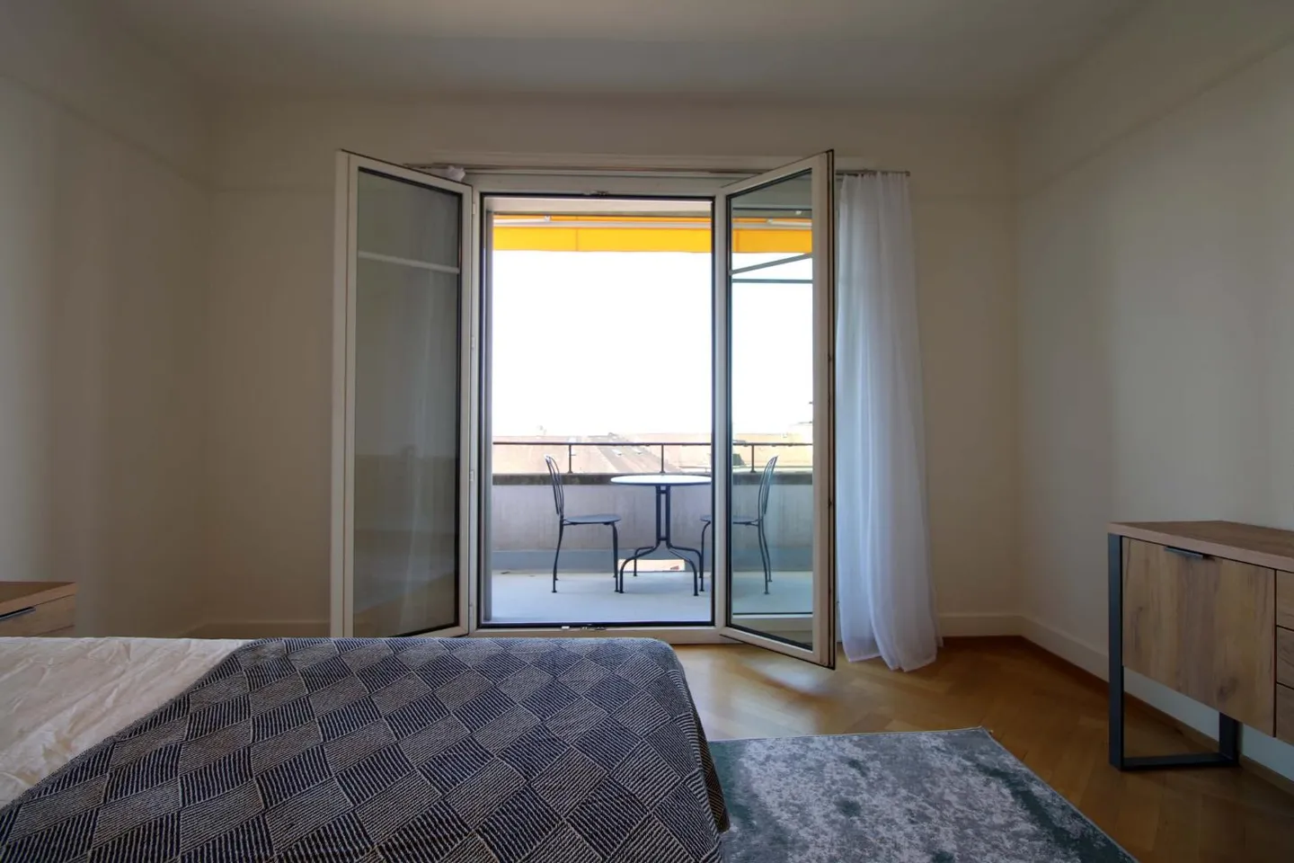 Coliving moderno tra vita lacustre e vita cittadina a Losanna - Foto 21 di 30