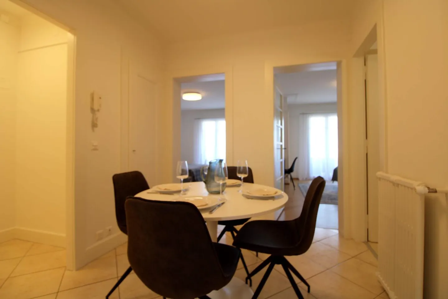 Coliving moderno tra vita lacustre e vita cittadina a Losanna - Foto 26 di 30
