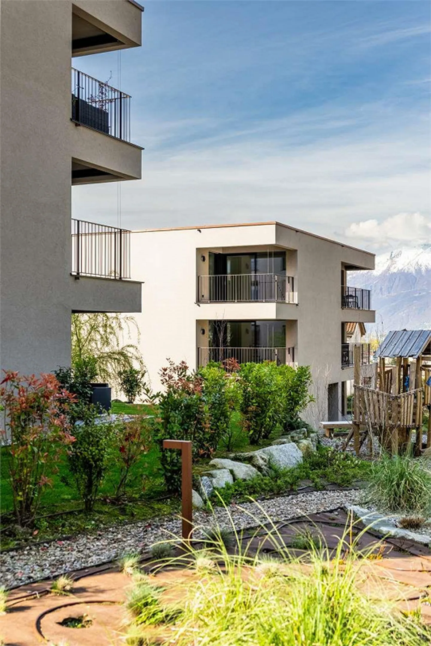 Nuovo appartamento di 3,5 stanze a Gordola con giardino - Foto 11 di 13