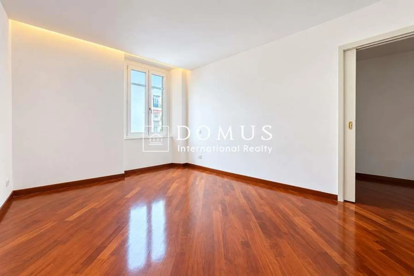 Elegante und geräumige Wohnung im Zentrum - Foto 9 von 12