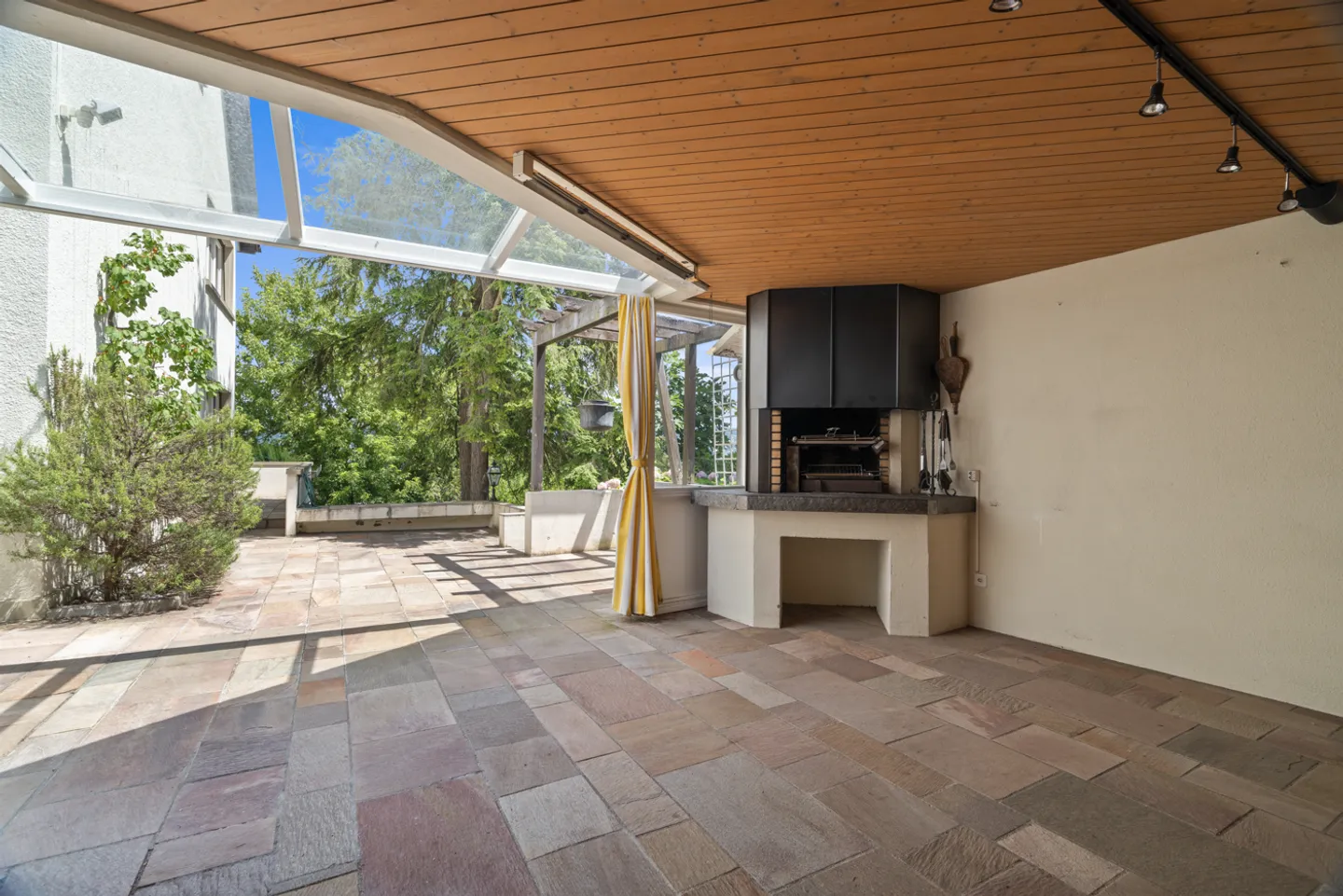 Living with Potential - Semi-Detached House with Garden Idyl in Rüschlikon - Photo 6 of 6