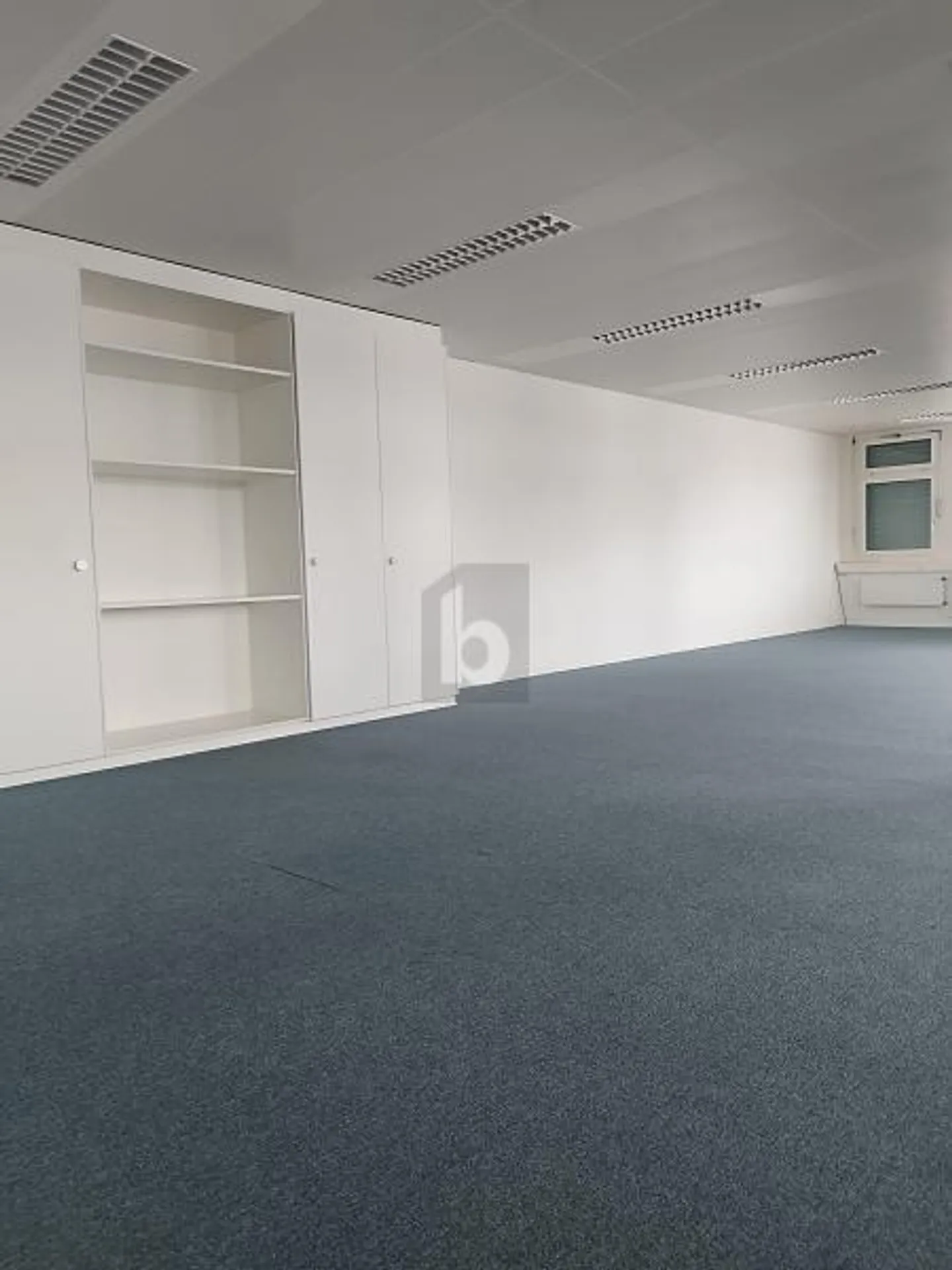 Office space for rent - Photo 5 of 6