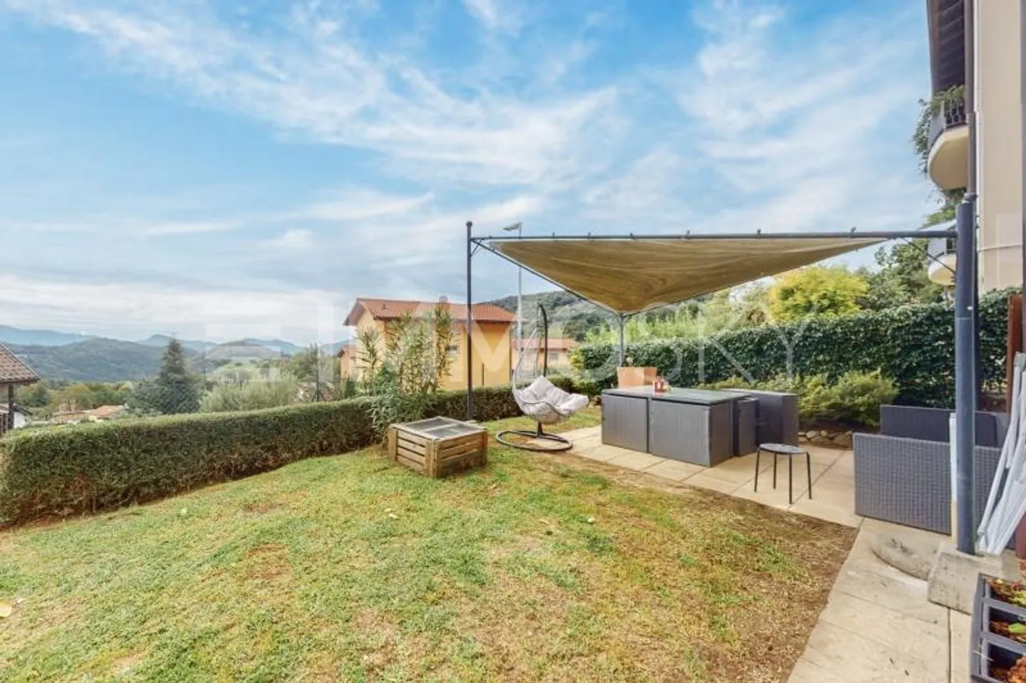 Wunderschönes Haus mit Panoramaterrasse, Terrassen und privatem Garten - Foto 3 von 5